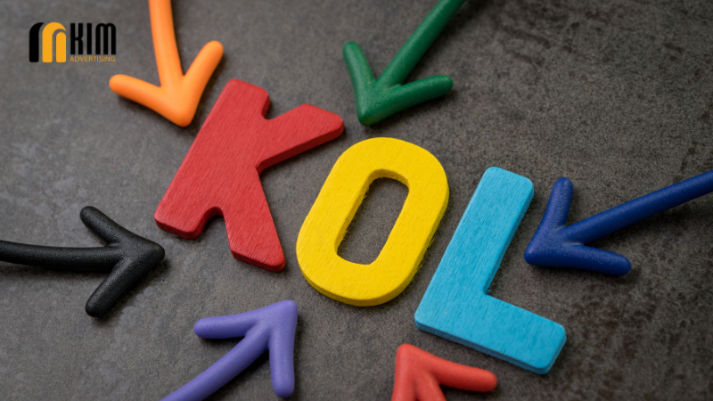 KOL là gì ? Chiến Lược KOL Bứt Phá Doanh Thu 2026 2 Booking KOL
